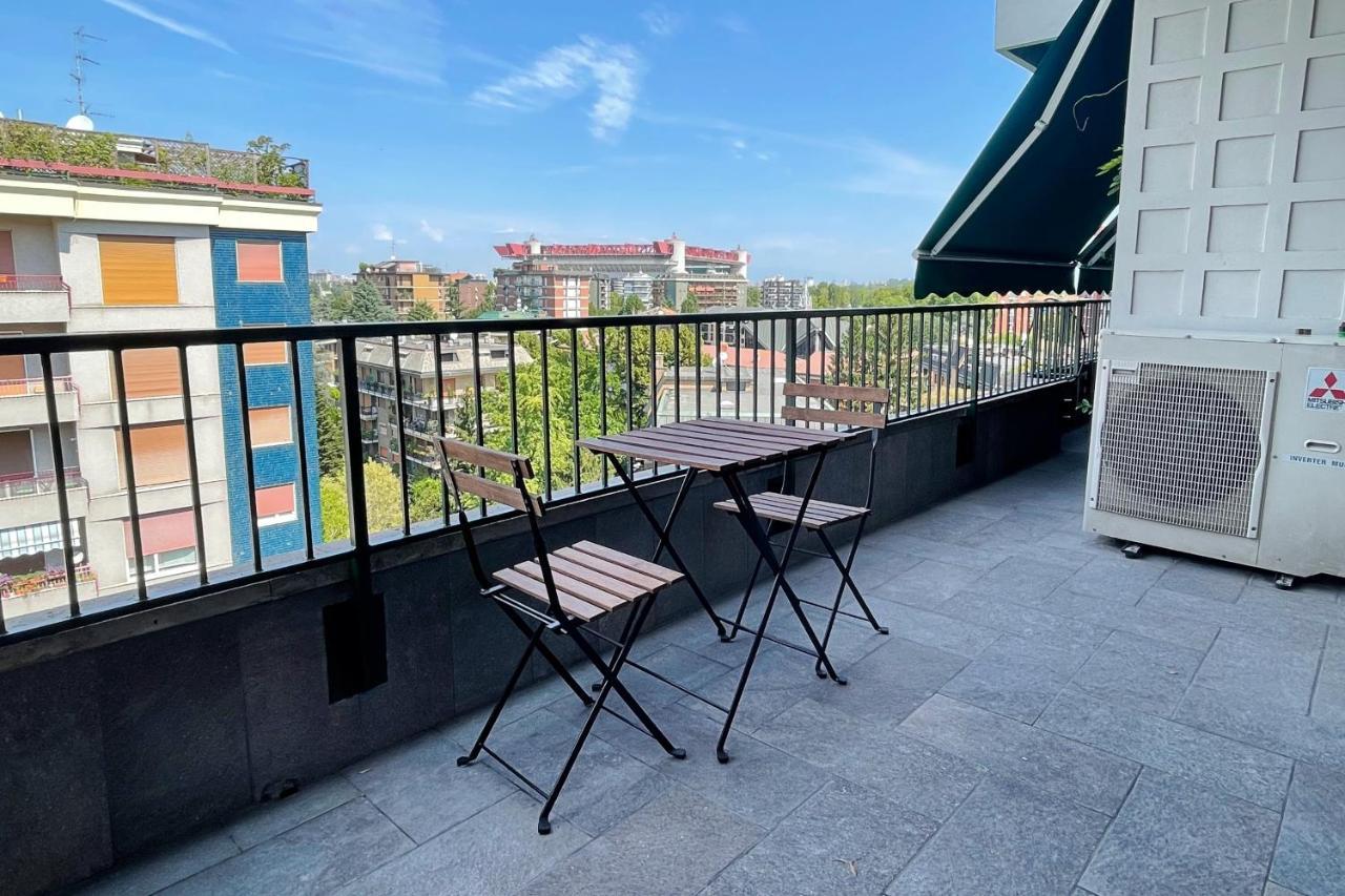 Best Way Rent - Elegante Loft Con Terrazzo Milano Esterno foto