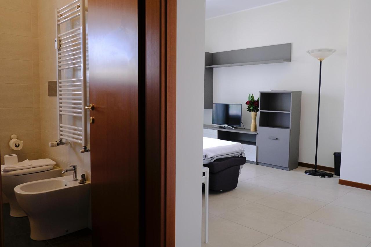 Best Way Rent - Elegante Loft Con Terrazzo Milano Esterno foto